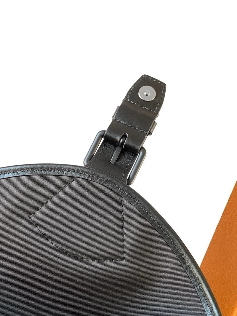 Louis Vuitton Backpacks Durable 93670