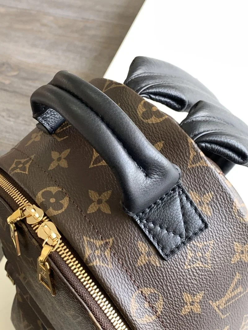 Louis Vuitton Backpacks FashionForward 43463
