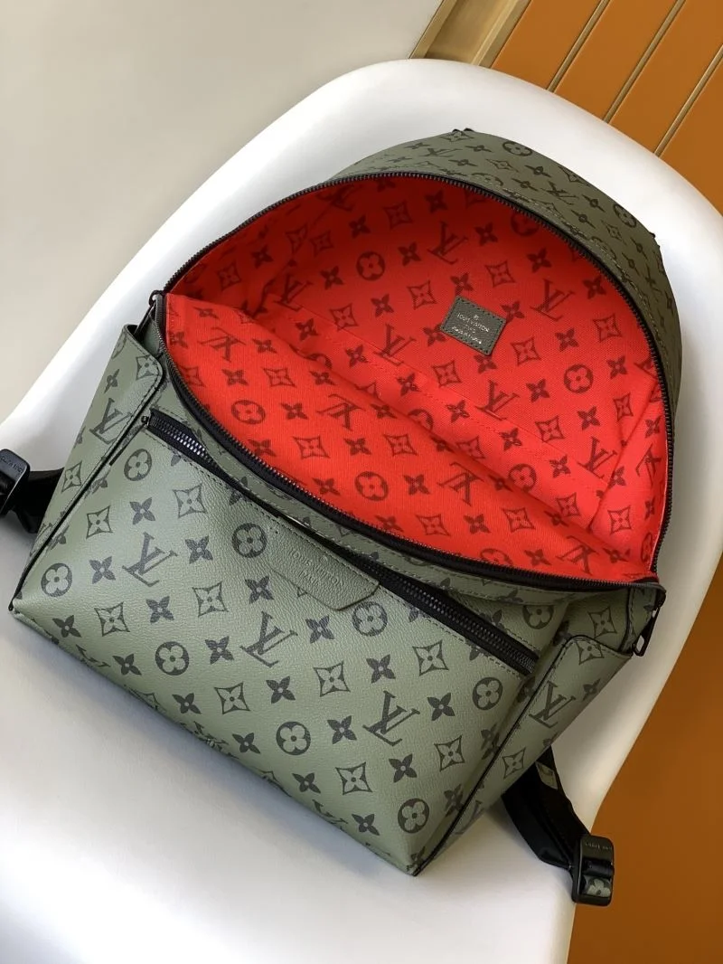 Louis Vuitton Backpacks Snug 43430