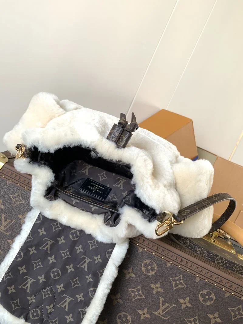 Louis Vuitton Backpacks Trendy 43224