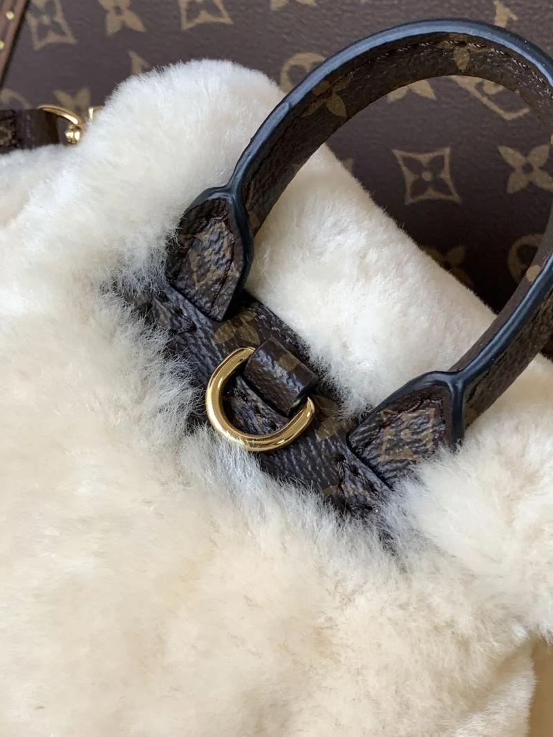 Louis Vuitton Backpacks Trendy 43224