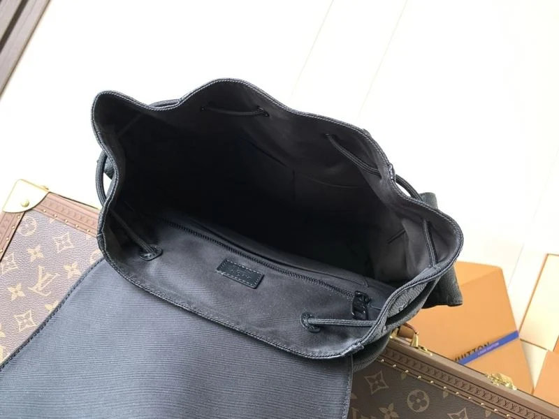 Unisex Louis Vuitton Backpacks 43162