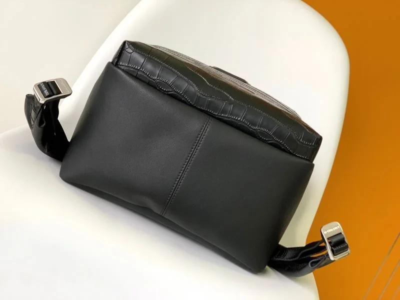 Louis Vuitton Backpacks Sustainable 43141