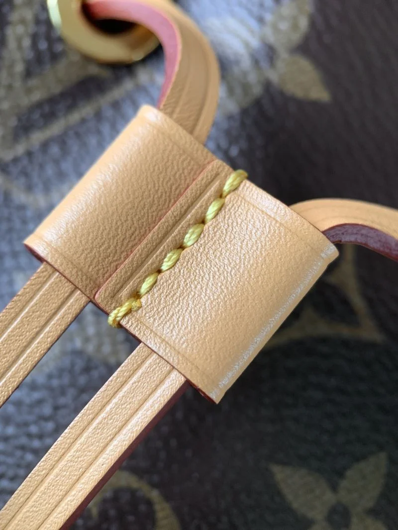 Louis Vuitton Backpacks TechFriendly 43153