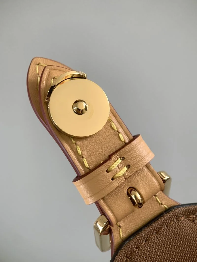 Louis Vuitton Backpacks TechFriendly 43153