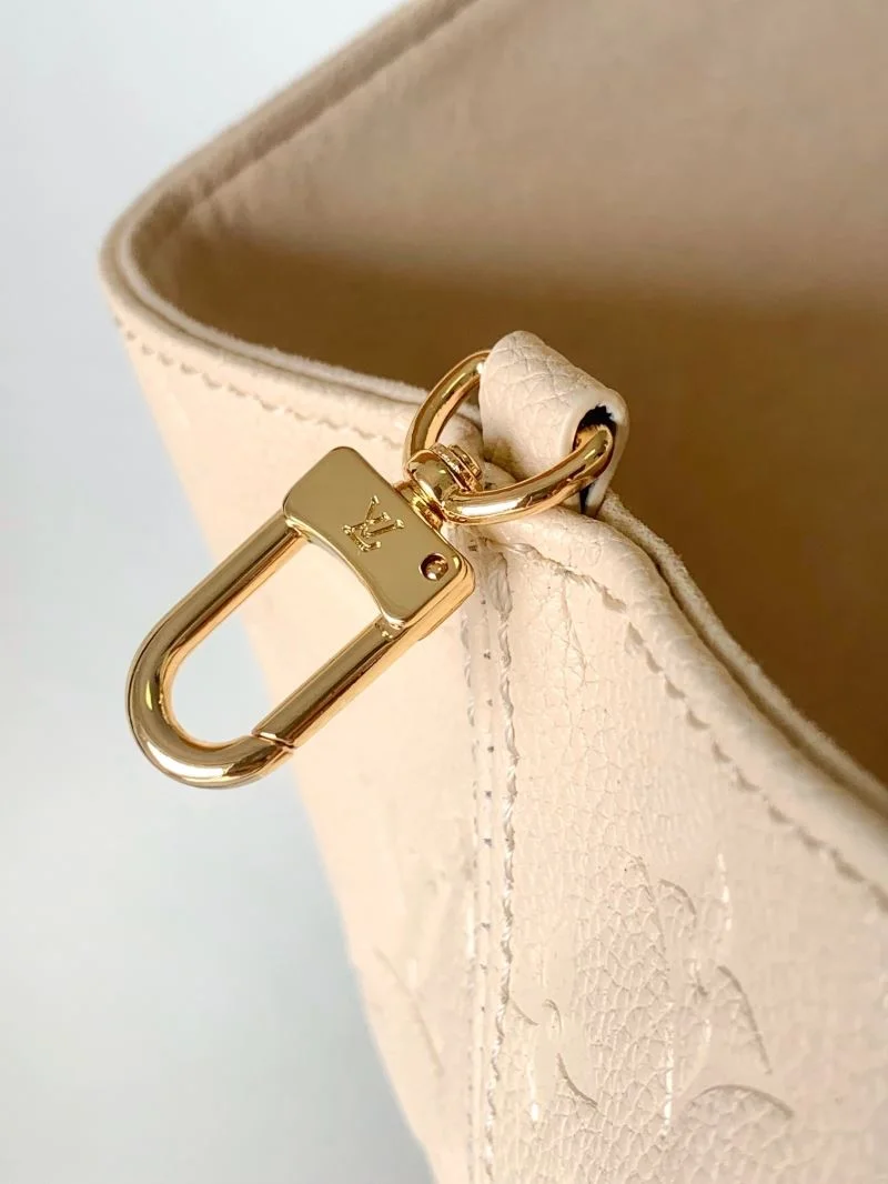 AllSeason Louis Vuitton Backpacks 43130