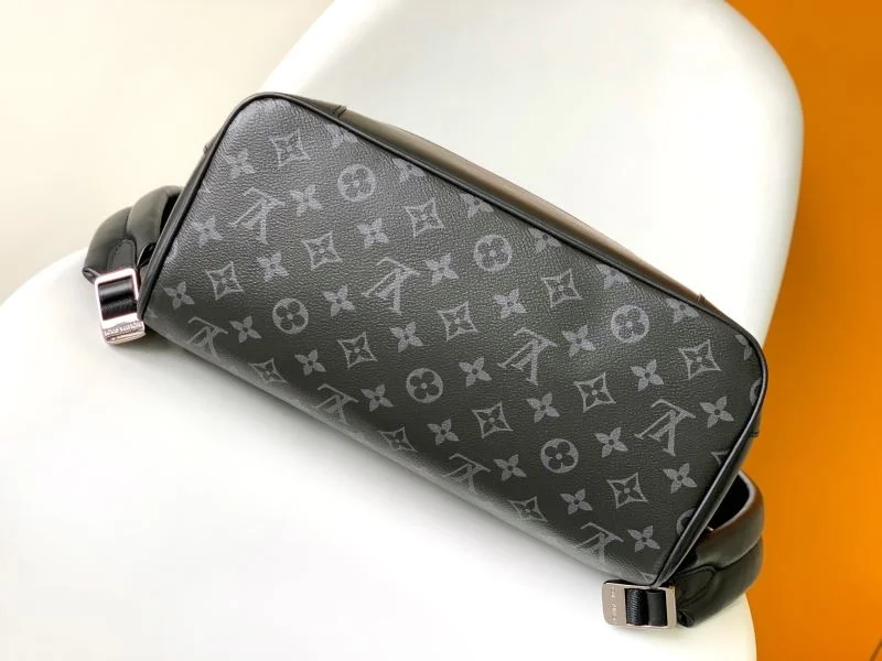 Louis Vuitton Backpacks Comfortable 43136