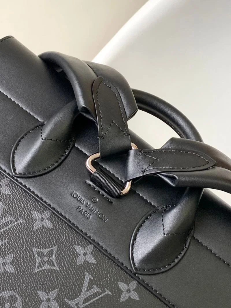 Louis Vuitton Backpacks Comfortable 43136