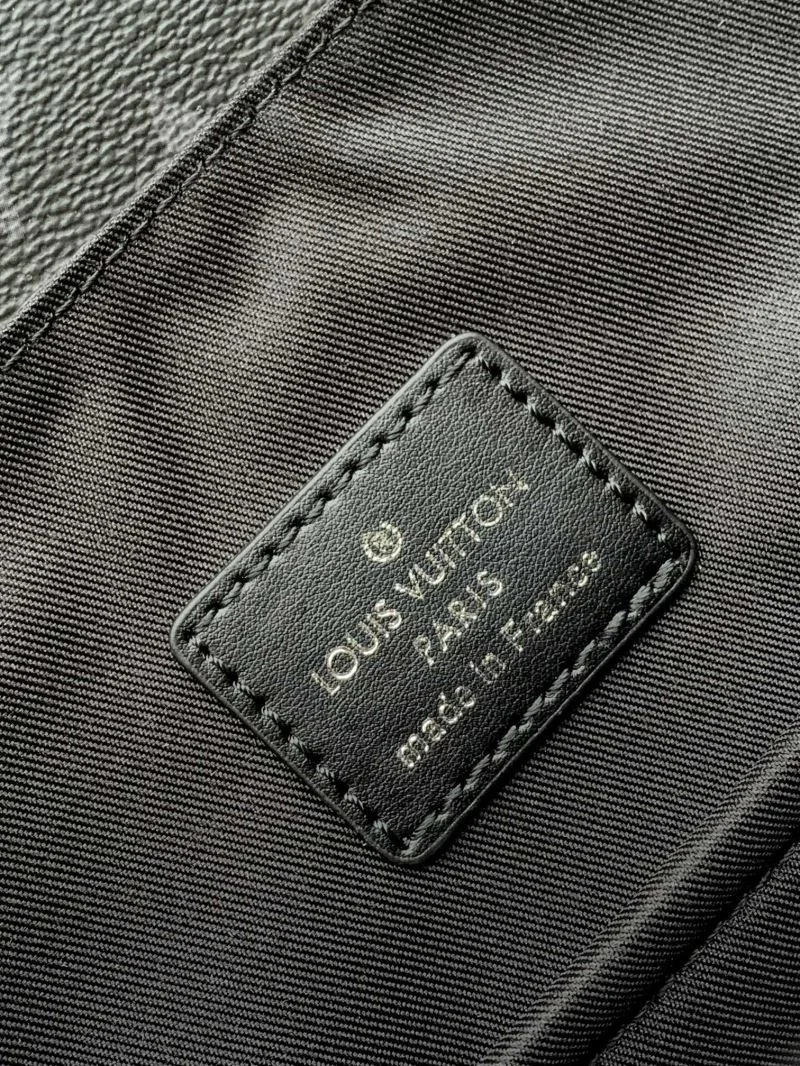 Louis Vuitton Backpacks Comfortable 43136