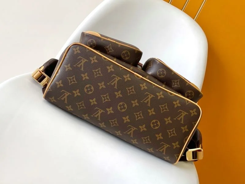 Louis Vuitton Backpacks EasyCare 43115