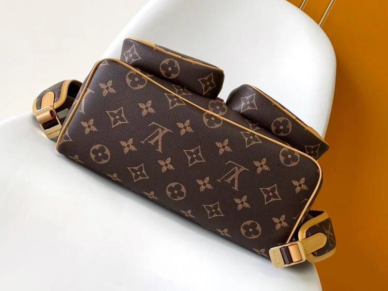 MoistureWicking Louis Vuitton Backpacks 43118