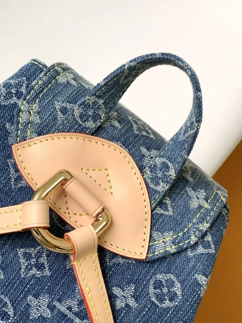 Louis Vuitton Backpacks Youthful 43120