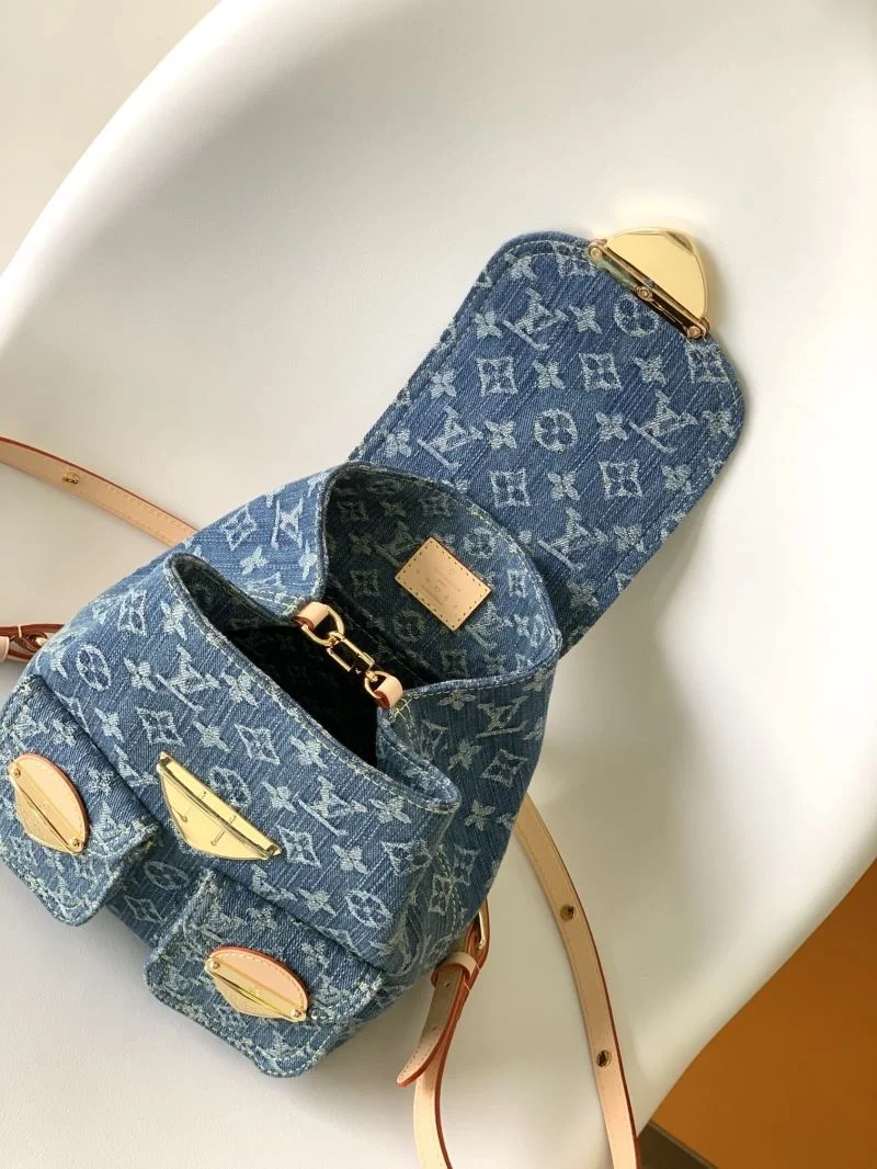 Louis Vuitton Backpacks Youthful 43120