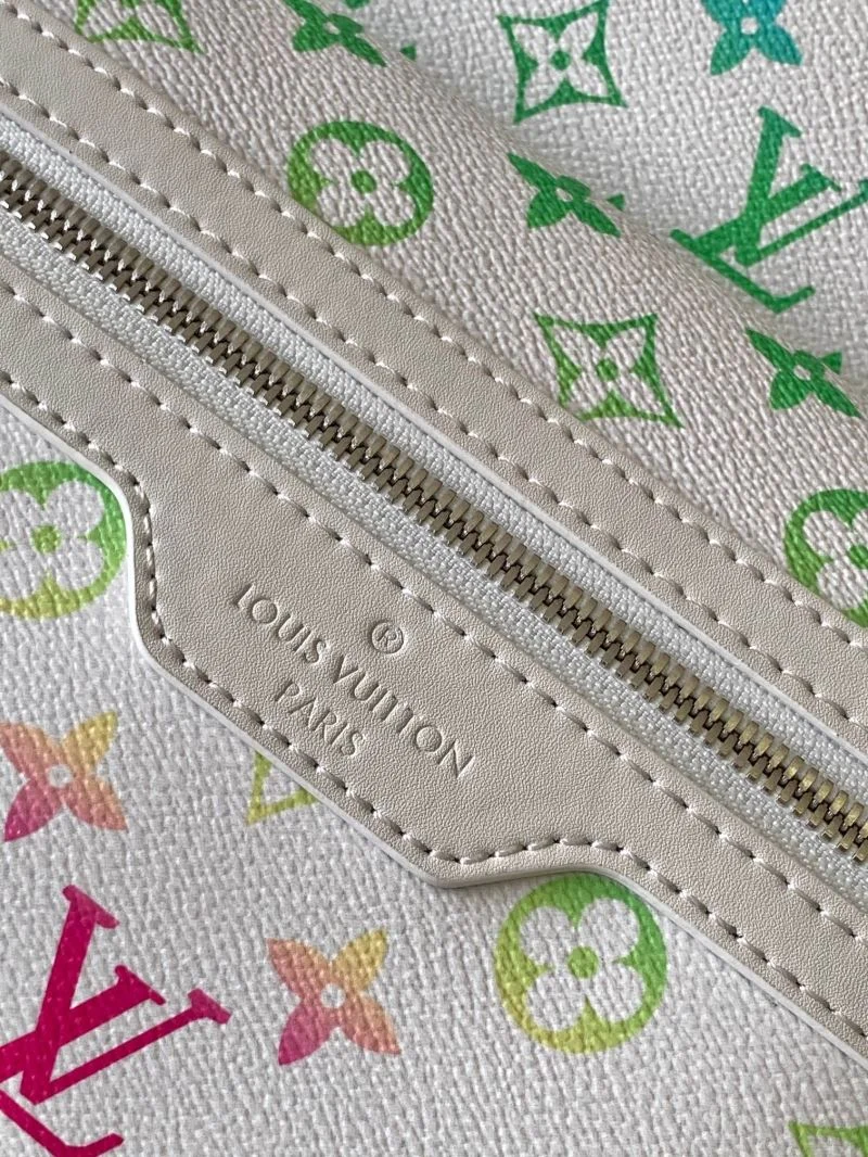 Louis Vuitton Backpacks StreetReady 43106