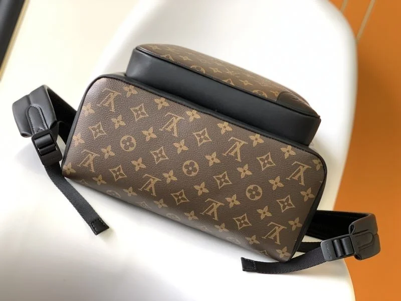 Louis Vuitton Backpacks UrbanChic 43104