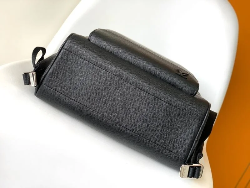 Flexible Louis Vuitton Backpacks 43076