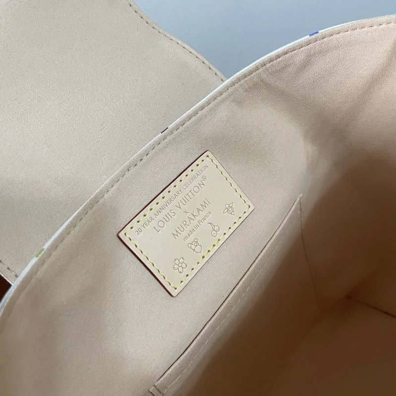 DailyWear Louis Vuitton Backpacks 41664