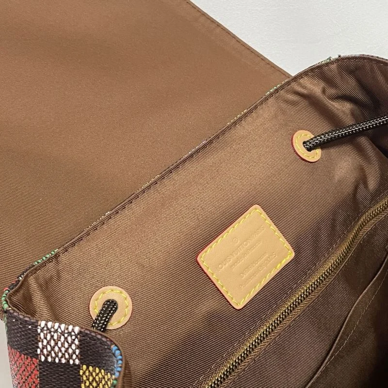 ZeroBulk Louis Vuitton Backpacks 41662