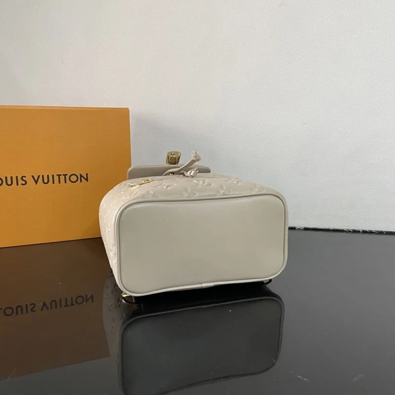 Louis Vuitton Backpacks Modern 41658
