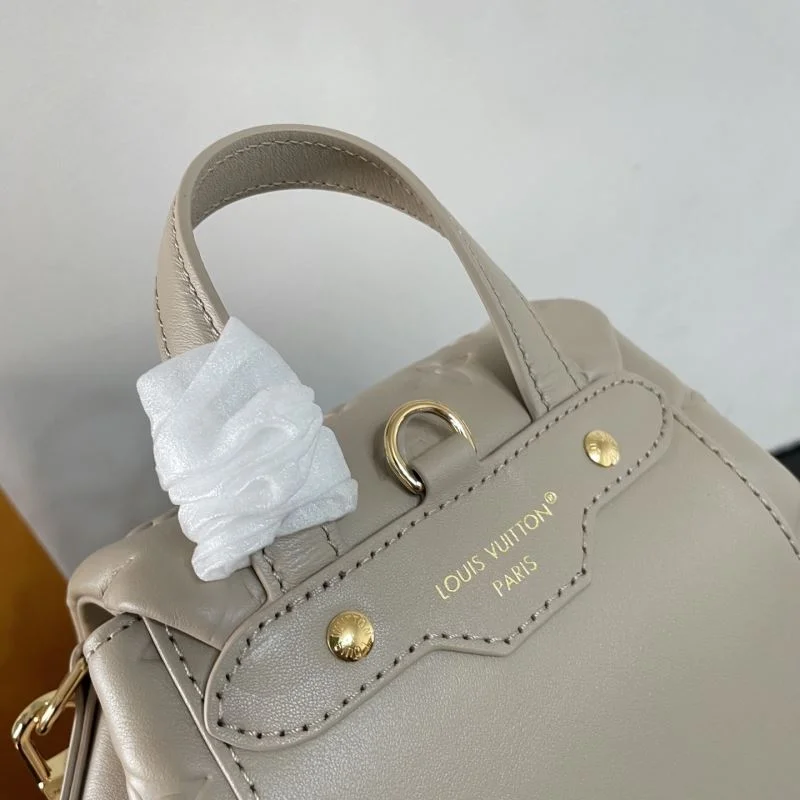 Louis Vuitton Backpacks Modern 41658
