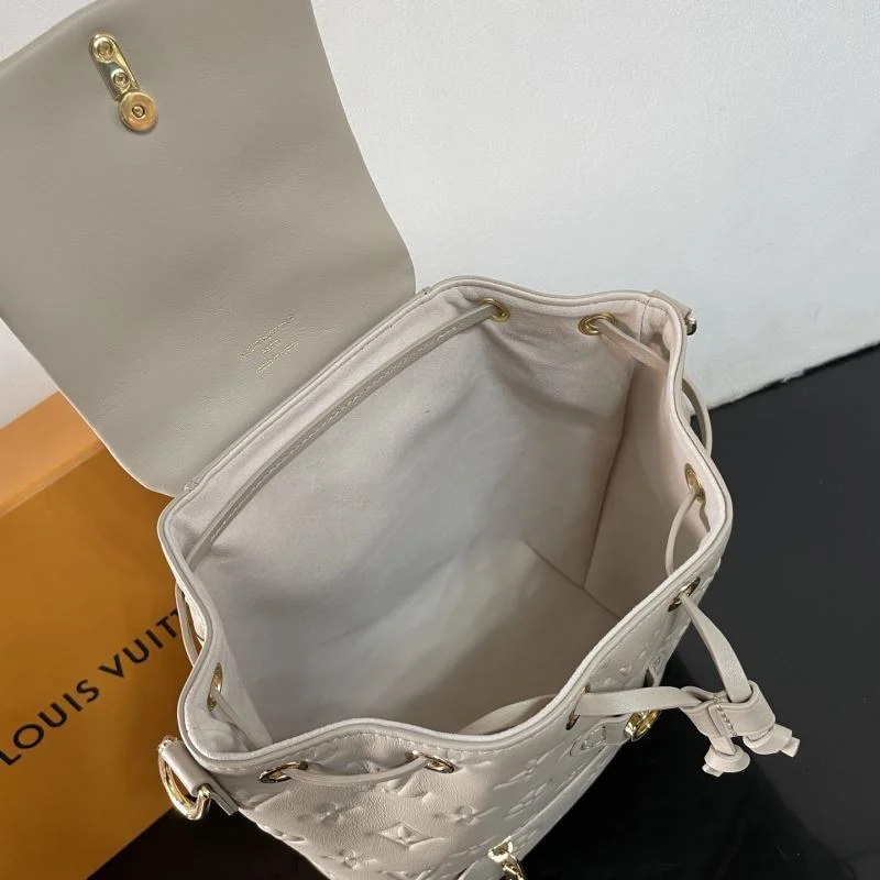 Louis Vuitton Backpacks Modern 41658