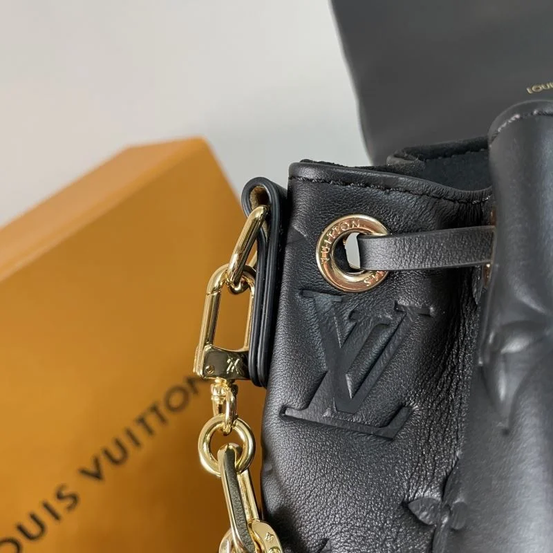 Louis Vuitton Backpacks UrbanChic 41645