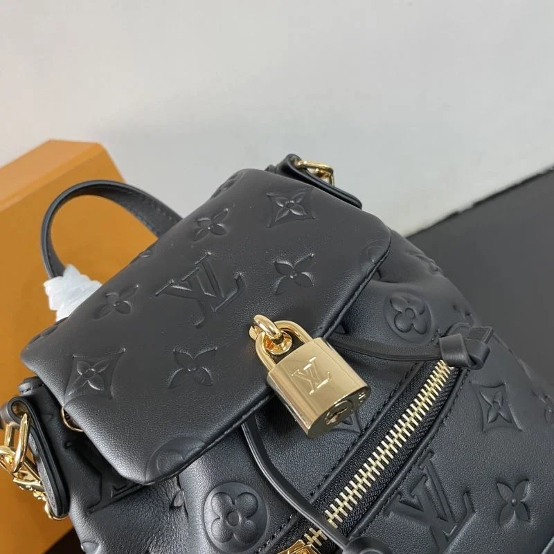 Louis Vuitton Backpacks UrbanChic 41645