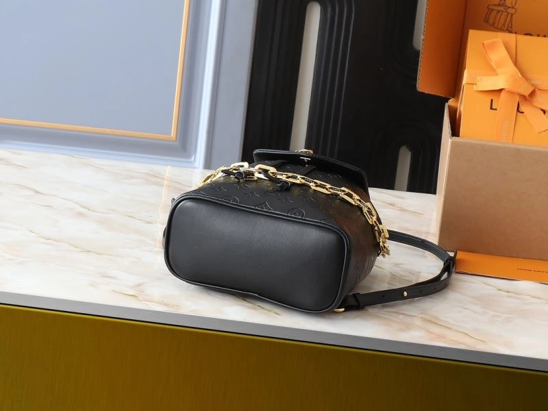Louis Vuitton Backpacks Snug 88662