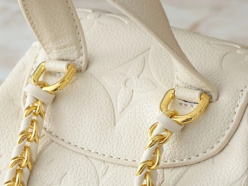 Louis Vuitton Backpacks OdorResistant 88657