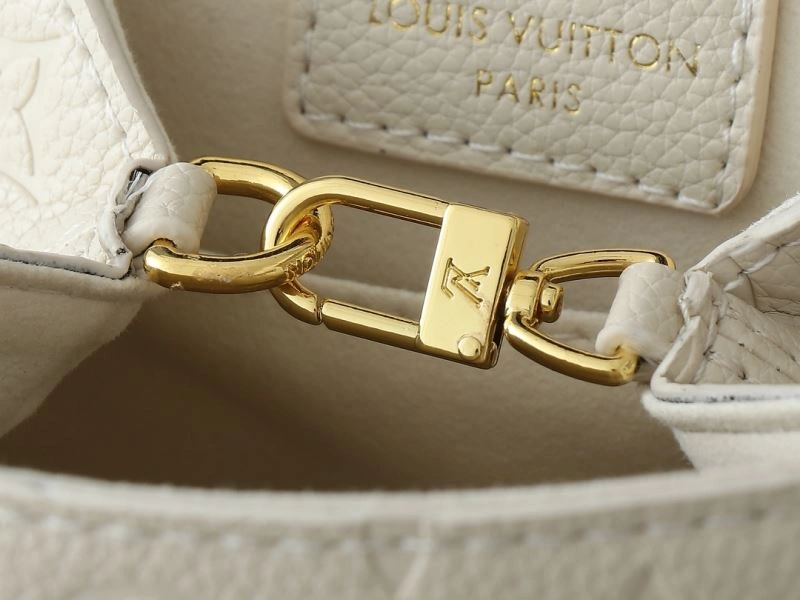 Louis Vuitton Backpacks OdorResistant 88657