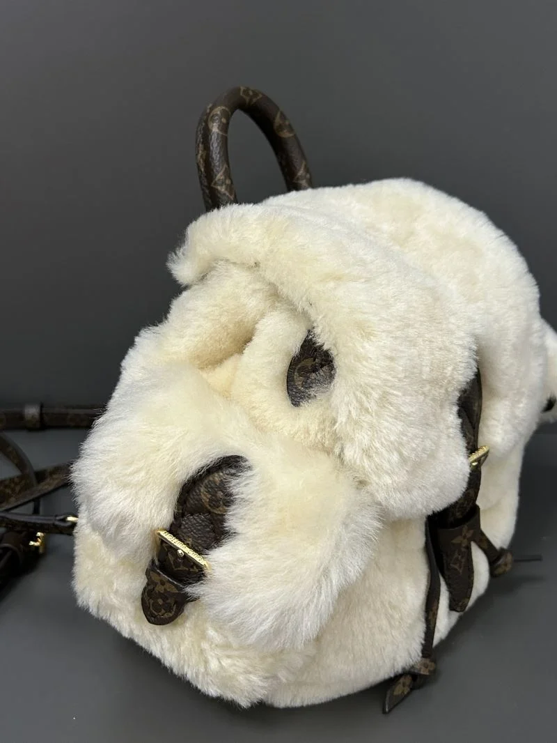 StreetReady Louis Vuitton Backpacks 41439