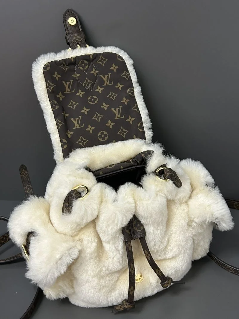 StreetReady Louis Vuitton Backpacks 41439