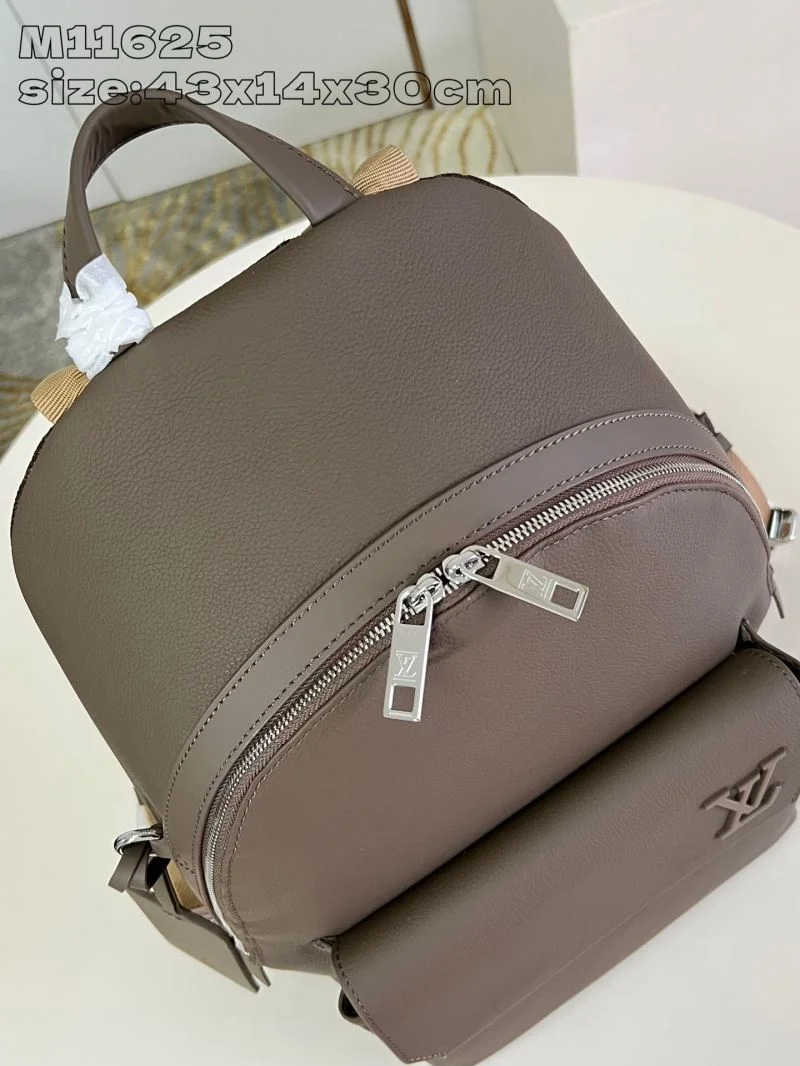 Louis Vuitton Backpacks Sleek 41438