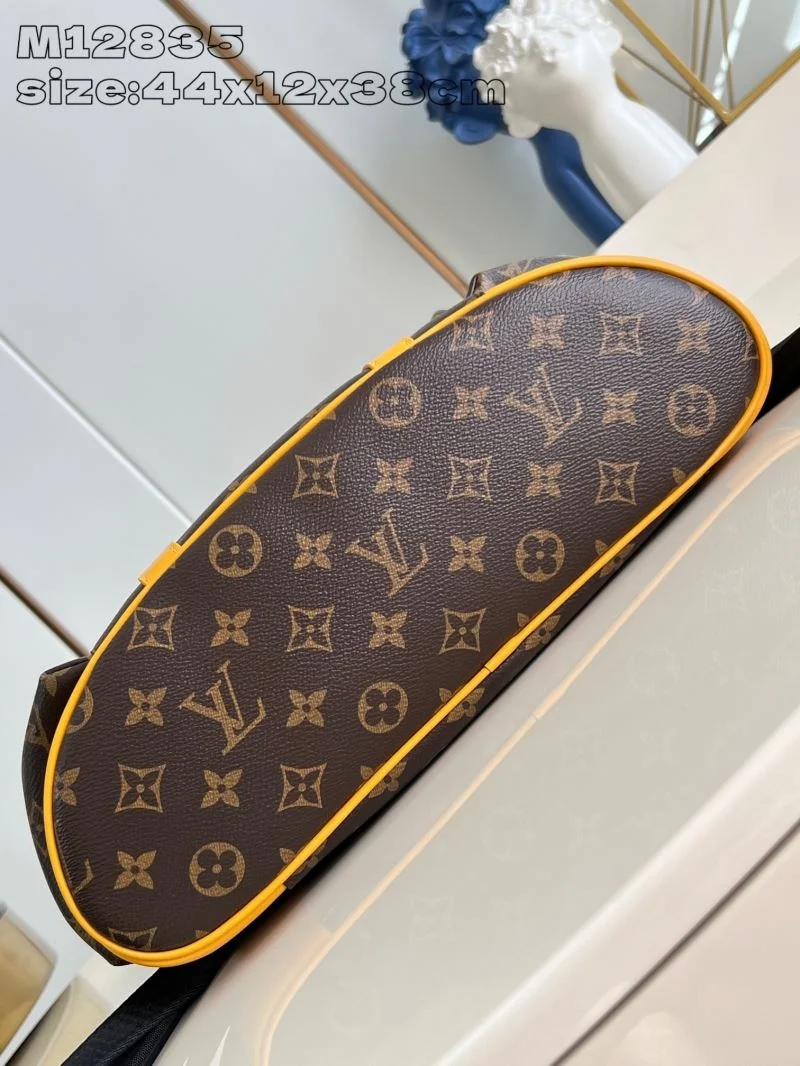 Louis Vuitton Backpacks Trendy 41432