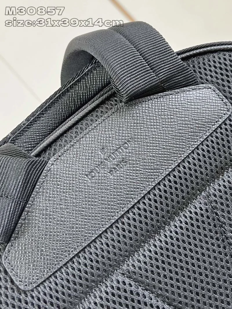 Breathable Louis Vuitton Backpacks 40826