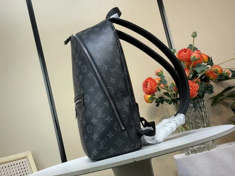 Sleek Louis Vuitton Backpacks 40783