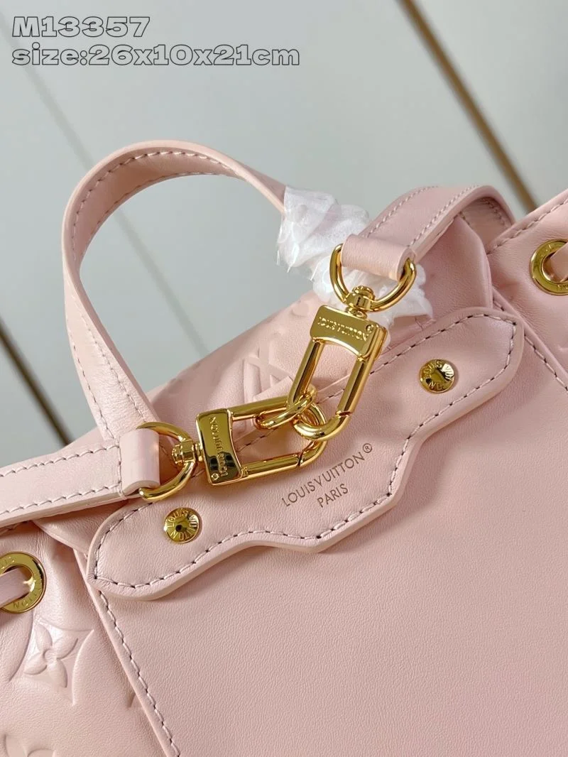 Bold Louis Vuitton Backpacks 40824