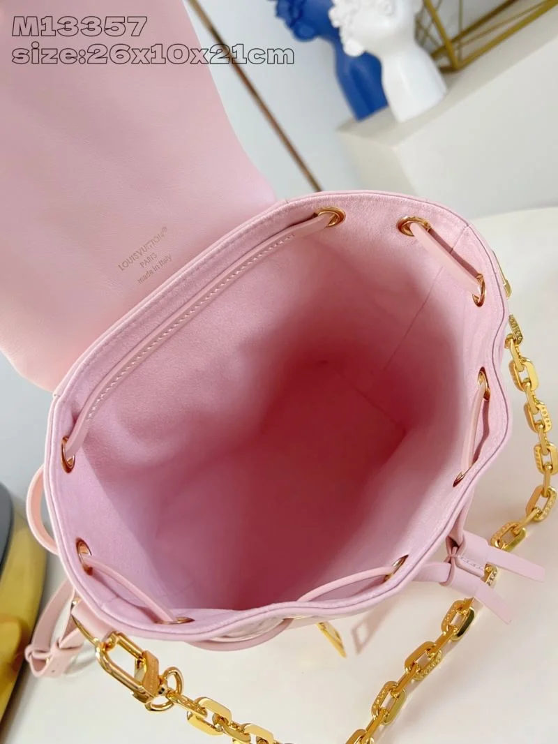 Bold Louis Vuitton Backpacks 40824