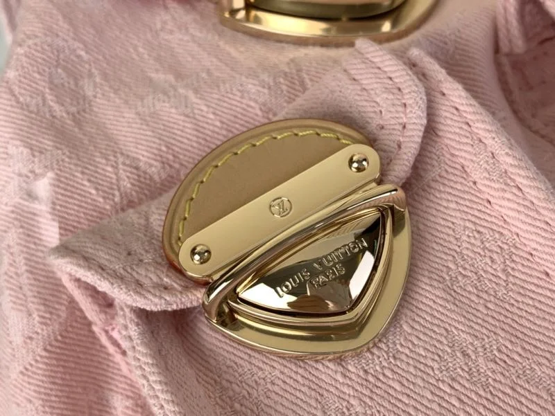 Louis Vuitton Backpacks Flexible 40779