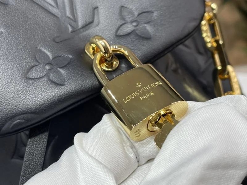 NewStyle Louis Vuitton Backpacks 40773