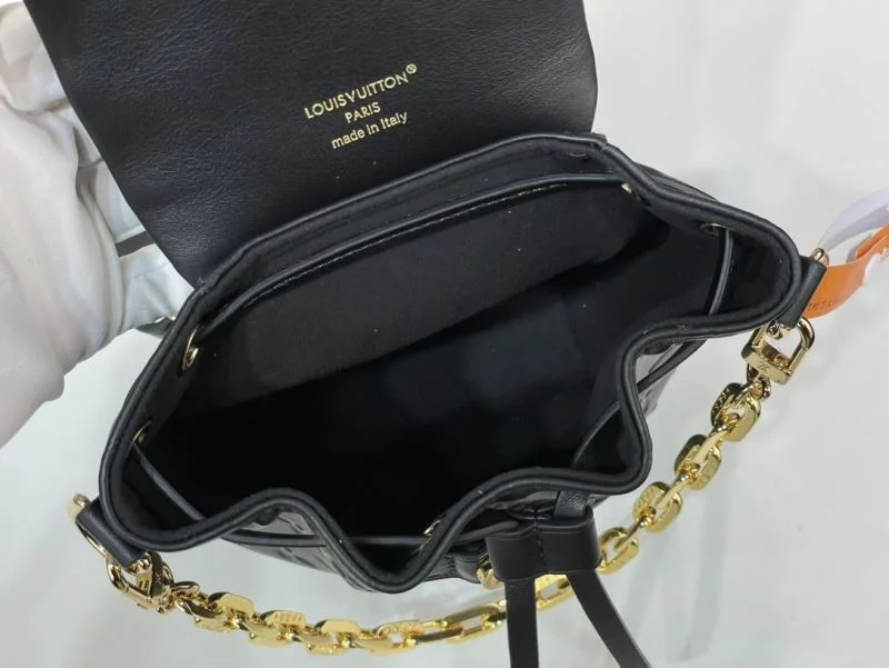 NewStyle Louis Vuitton Backpacks 40773