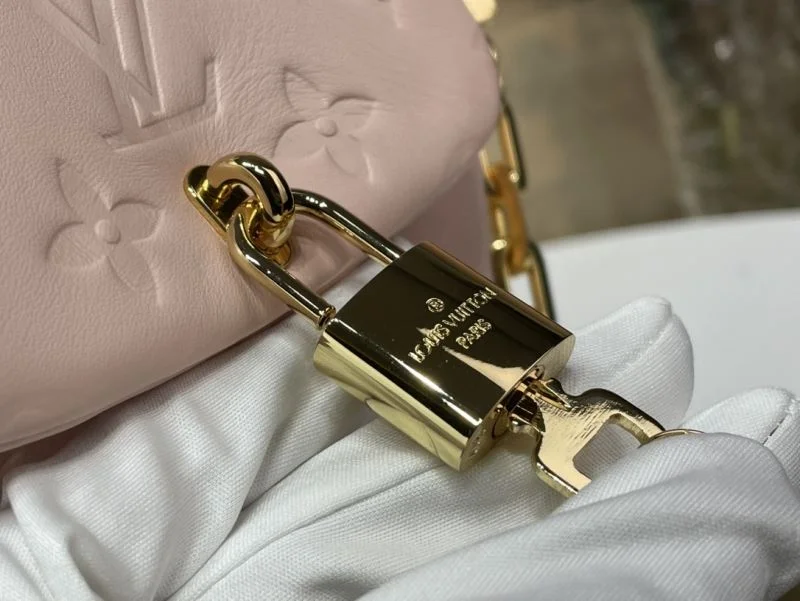 Louis Vuitton Backpacks EasyCare 40781