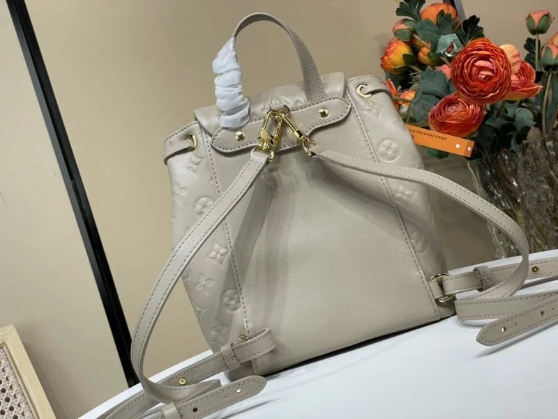FashionForward Louis Vuitton Backpacks 40782