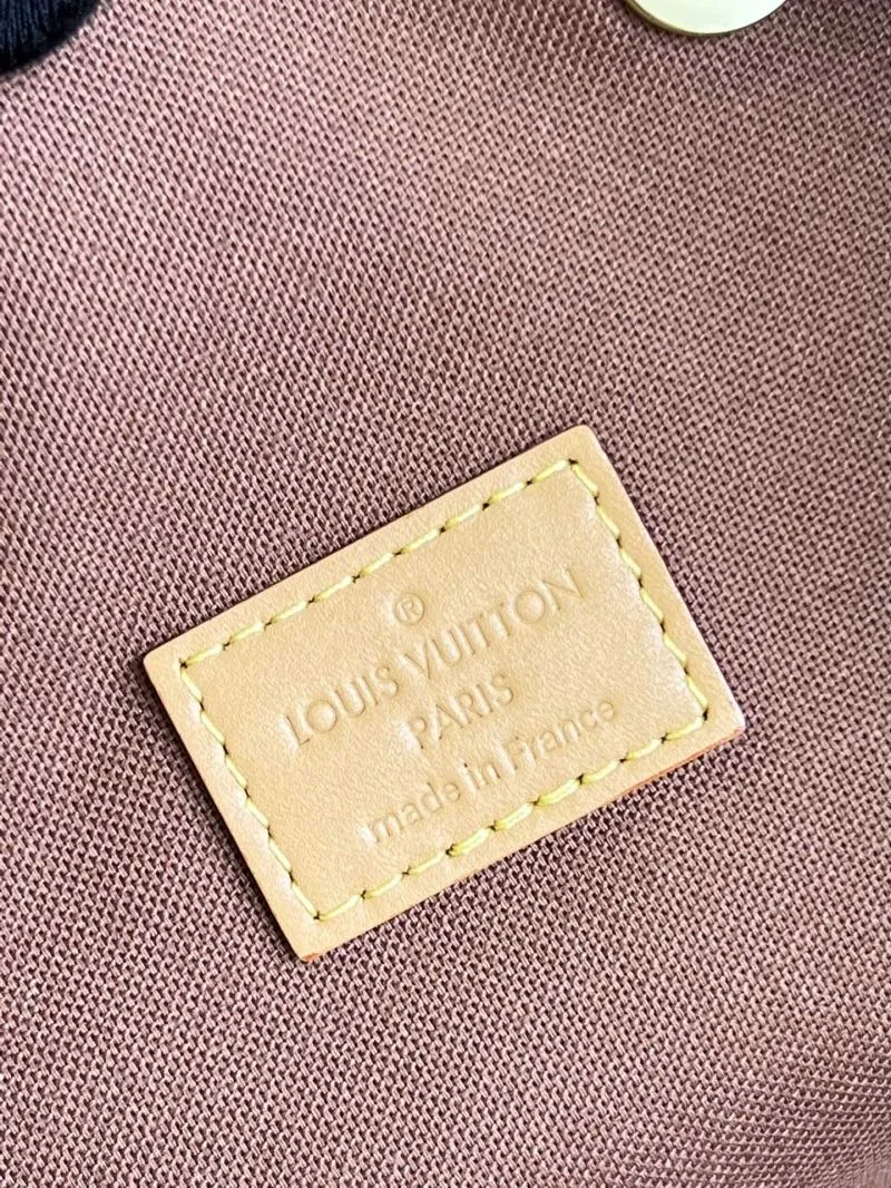 Louis Vuitton Backpacks Breathable 49239