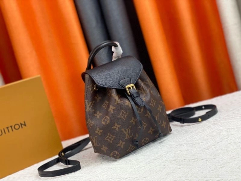 UrbanChic Louis Vuitton Backpacks 79931