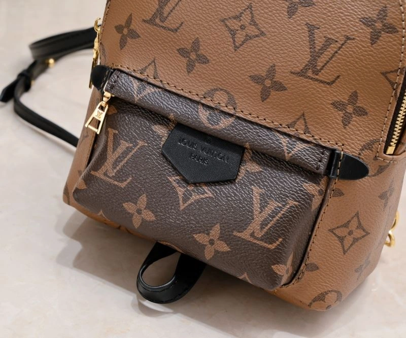 Louis Vuitton Backpacks WeatherProof 79928