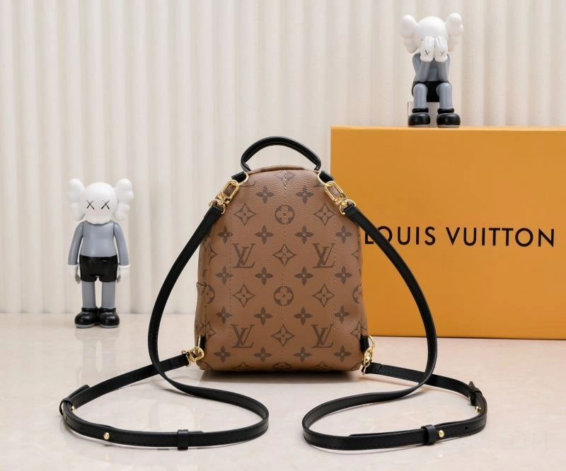 Louis Vuitton Backpacks WeatherProof 79928