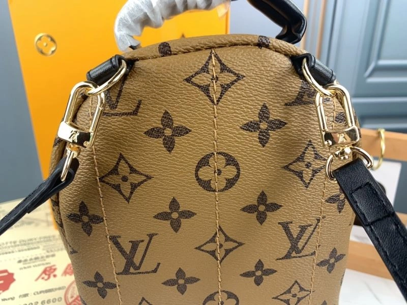 Louis Vuitton Backpacks Tailored 79916