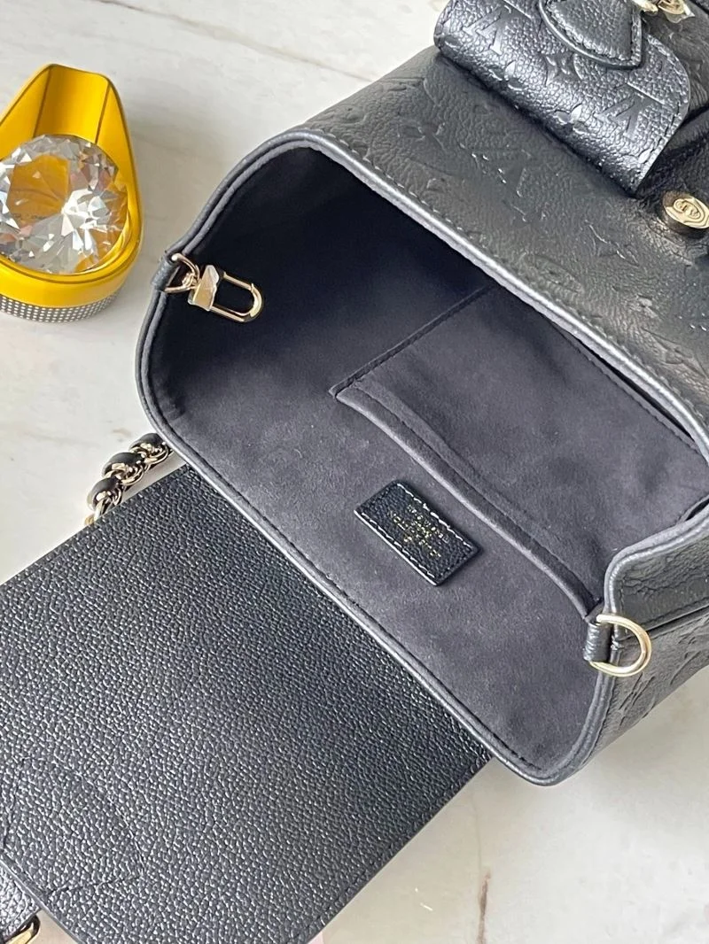 Louis Vuitton Backpacks Chic 40180