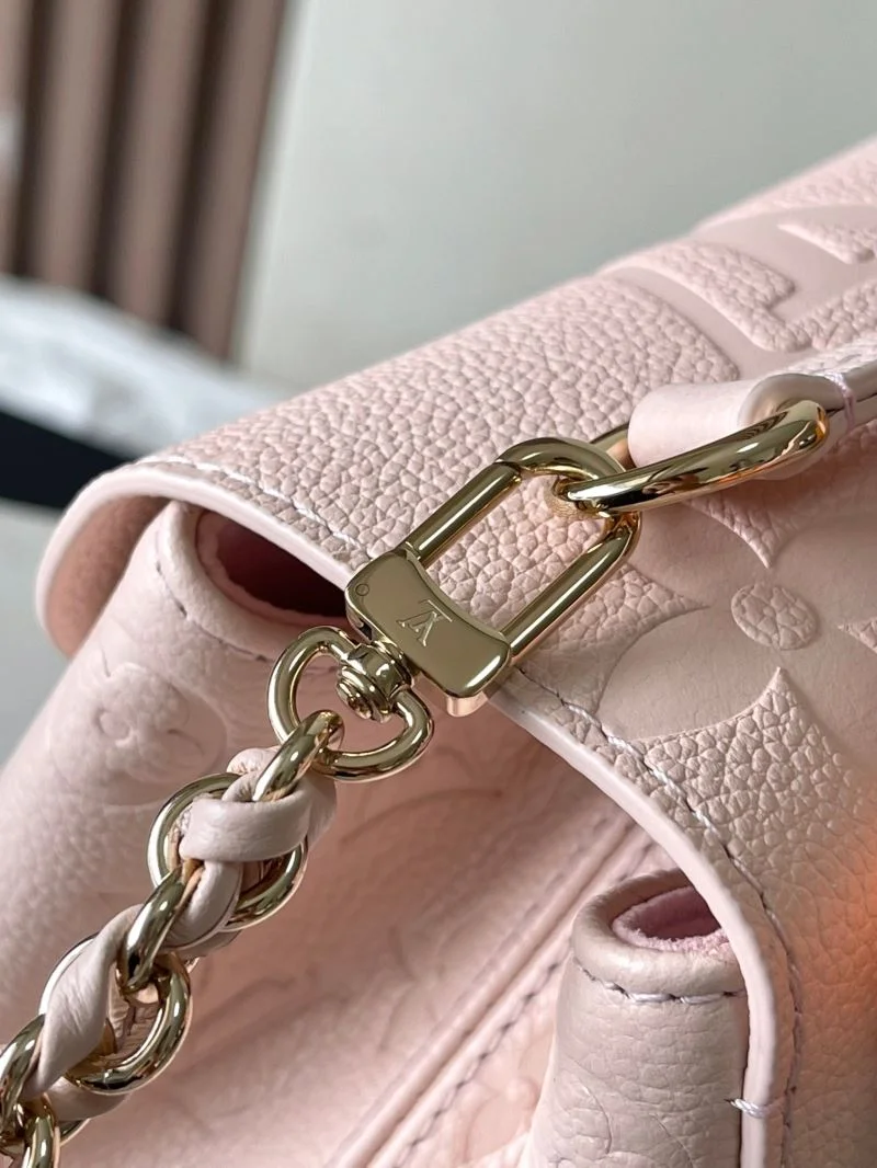 Louis Vuitton Backpacks RelaxedFit 40177
